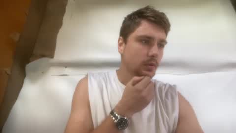Snapshot of hotgentleman_3003 chatting on July 6, 2026, 7:16 am William online show from July 6, 2026, 7:16 am
