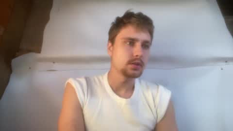 Snapshot of hotgentleman_3003 chatting on July 6, 2026, 4:31 pm William online show from July 6, 2026, 4:31 pm
