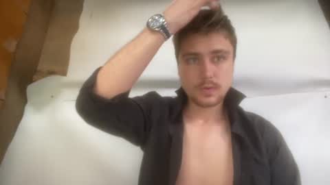 Snapshot of hotgentleman_3003 chatting on July 9, 2026, 7:45 am William online show from July 9, 2026, 7:45 am
