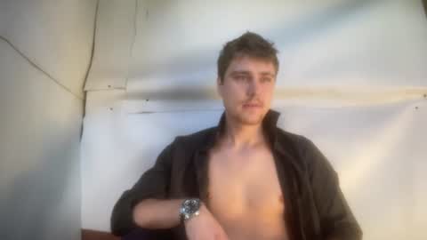 Snapshot of hotgentleman_3003 chatting on July 12, 2026, 7:54 am William online show from July 12, 2026, 7:54 am