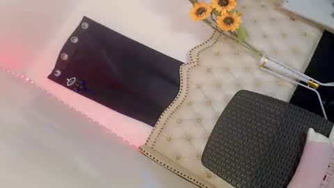 Snapshot of hotgirl_krisxx chatting on October 15, 2025, 9:31 am hotgirl_krisxx online show from October 15, 2025, 9:31 am