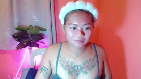 Snapshot of hotgirlronaxx chatting on October 28, 2025, 10:34 pm hotgirlronaxx online show from October 28, 2025, 10:34 pm