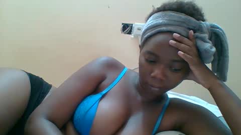 Queen online show from February 4, 2026, 7:03 am