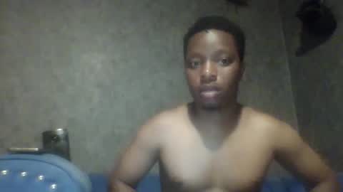 hotguyy001 online show from February 16, 2025, 4:32 pm