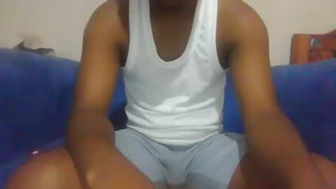hotguyy001 online show from September 29, 2025, 3:55 am