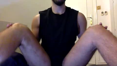 hothairyfrench online show from February 5, 2026, 6:01 pm