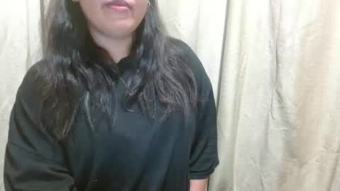 hotiemorenagurl18 online show from September 11, 2025, 9:09 am