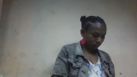 veronique online show from September 19, 2025, 11:55 am