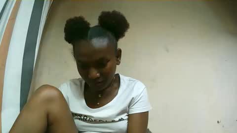 veronique online show from October 3, 2025, 9:39 am