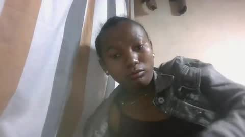 veronique online show from October 22, 2025, 4:24 am