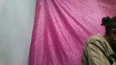 veronique online show from November 20, 2025, 2:17 pm