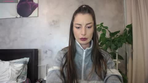 Lia   online show from May 2, 2026, 7:08 pm