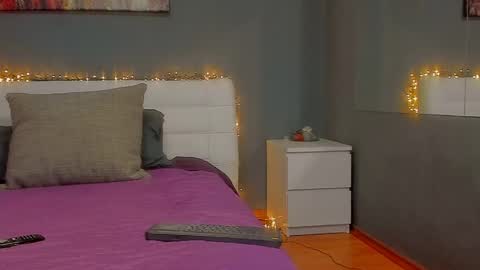 Jennyfer online show from April 25, 2026, 1:41 pm