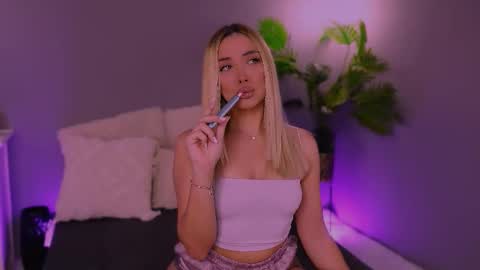 Maria online show from November 26, 2025, 3:40 am