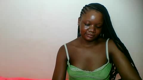LOYCE online show from May 5, 2026, 9:23 pm