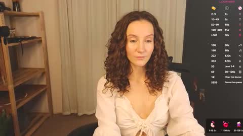 Snapshot of hotlaracroft chatting on September 29, 2025, 3:28 pm Allison online show from September 29, 2025, 3:28 pm