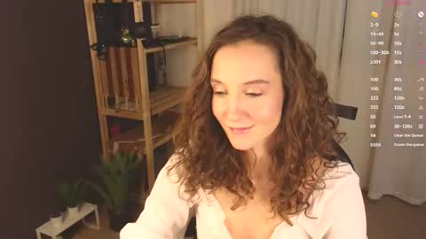 Snapshot of hotlaracroft chatting on September 30, 2025, 3:06 pm Allison online show from September 30, 2025, 3:06 pm