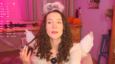 Snapshot of hotlaracroft chatting on October 30, 2025, 7:36 pm Allison online show from October 30, 2025, 7:36 pm