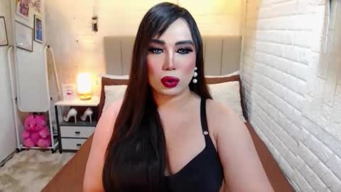 Snapshot of hotlexus69 chatting on September 30, 2025, 8:25 pm LEXUS online show from September 30, 2025, 8:25 pm