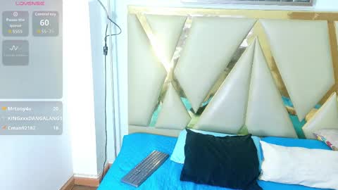 hotlittlechill online show from October 27, 2025, 7:51 pm