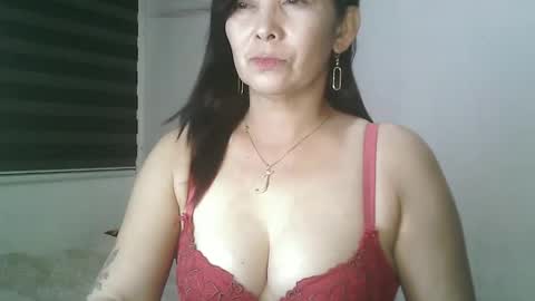 hotmamajen4u online show from April 21, 2026, 2:51 am