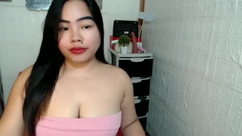 IM SOFIE FROM PHILIPPINES online show from September 15, 2025, 10:21 pm