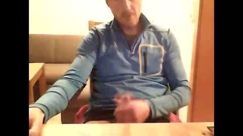 hotmann2222 online show from March 19, 2026, 7:07 pm