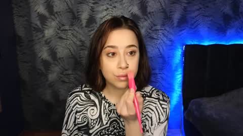 hotmariella online show from January 21, 2025, 6:00 am