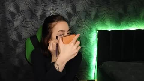 hotmariella online show from January 21, 2025, 11:24 am