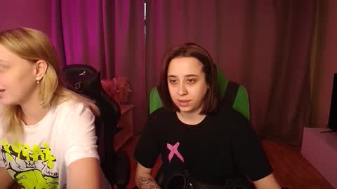 hotmariella online show from February 1, 2025, 10:15 am