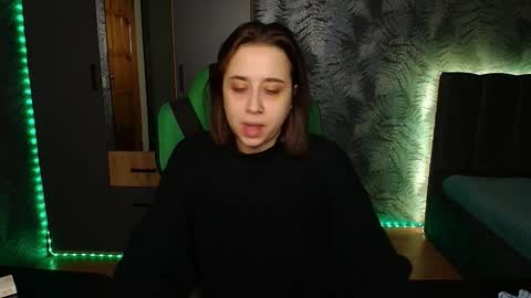 hotmariella online show from February 7, 2025, 9:47 am