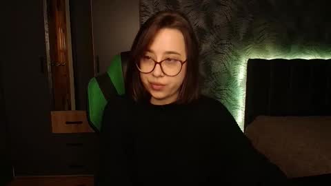 hotmariella online show from February 12, 2025, 11:07 am