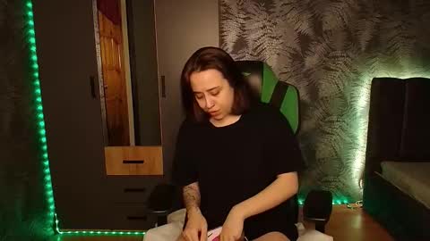 hotmariella online show from February 22, 2025, 3:01 am
