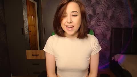 hotmariella online show from March 4, 2025, 6:07 pm