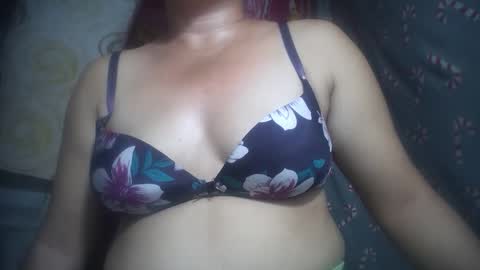 Snapshot of hotmatureladyxxx chatting on November 7, 2025, 1:44 pm hotmatureladyxxx online show from November 7, 2025, 1:44 pm