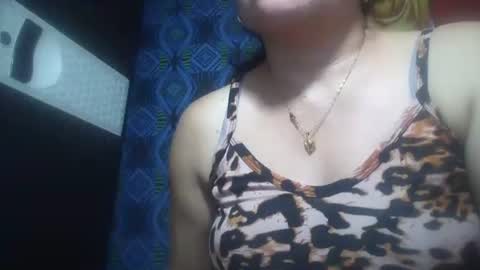 Snapshot of hotmatureladyxxx chatting on November 11, 2025, 2:00 am hotmatureladyxxx online show from November 11, 2025, 2:00 am