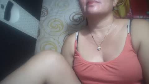 Snapshot of hotmatureladyxxx chatting on November 15, 2025, 9:43 pm hotmatureladyxxx online show from November 15, 2025, 9:43 pm