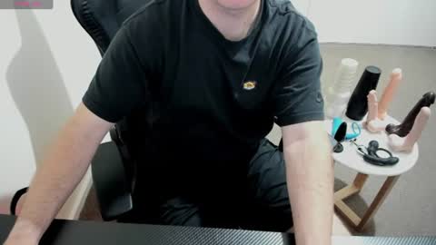 Cum and play X online show from June 12, 2026, 3:44 pm