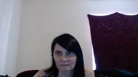 hotmodel1984 online show from December 18, 2024, 8:36 pm