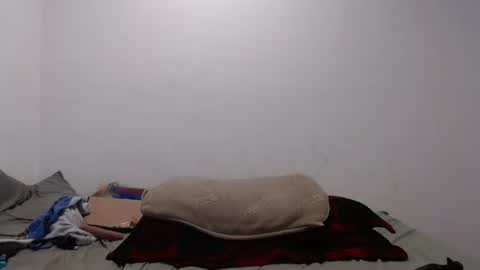 Snapshot of hotmodel1984 chatting on April 30, 2026, 9:19 pm hotmodel1984 online show from April 30, 2026, 9:19 pm