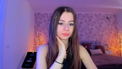 hotmolly_ online show from April 22, 2026, 9:33 am