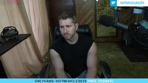 hotmuscles6t9 online show from June 17, 2026, 7:15 pm