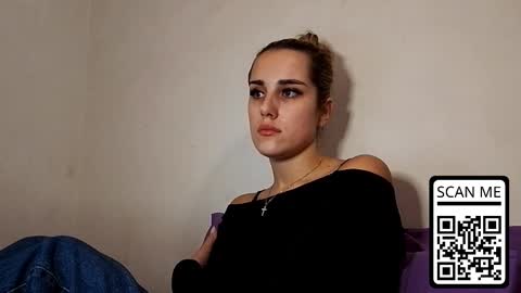 hotmusex online show from December 3, 2025, 3:54 pm