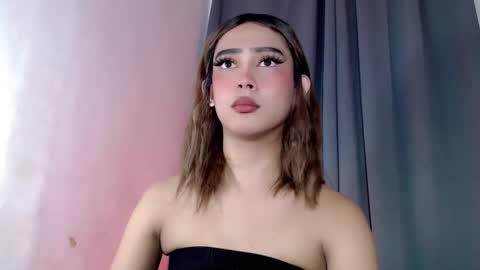 Snapshot of hotnaughty_beatrice chatting on November 1, 2025, 8:33 pm HOT BEATRICE online show from November 1, 2025, 8:33 pm