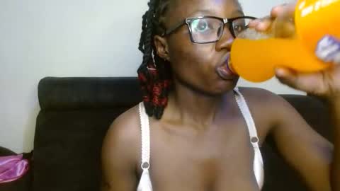 Rose online show from December 2, 2025, 3:45 am