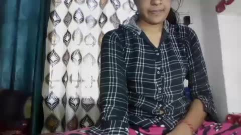 lola online show from December 8, 2024, 7:47 am