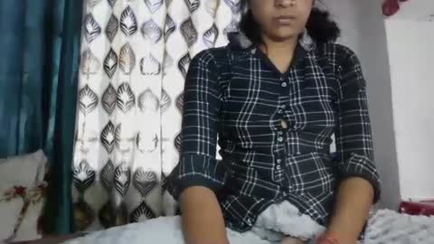 lola online show from December 11, 2024, 7:31 am