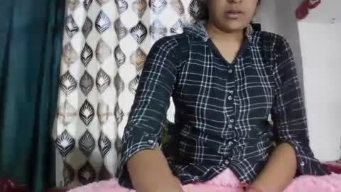 lola online show from December 15, 2024, 7:46 am