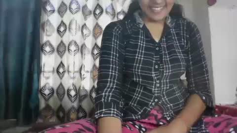 lola online show from December 21, 2024, 8:39 am