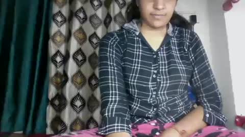 lola online show from December 25, 2024, 1:30 pm